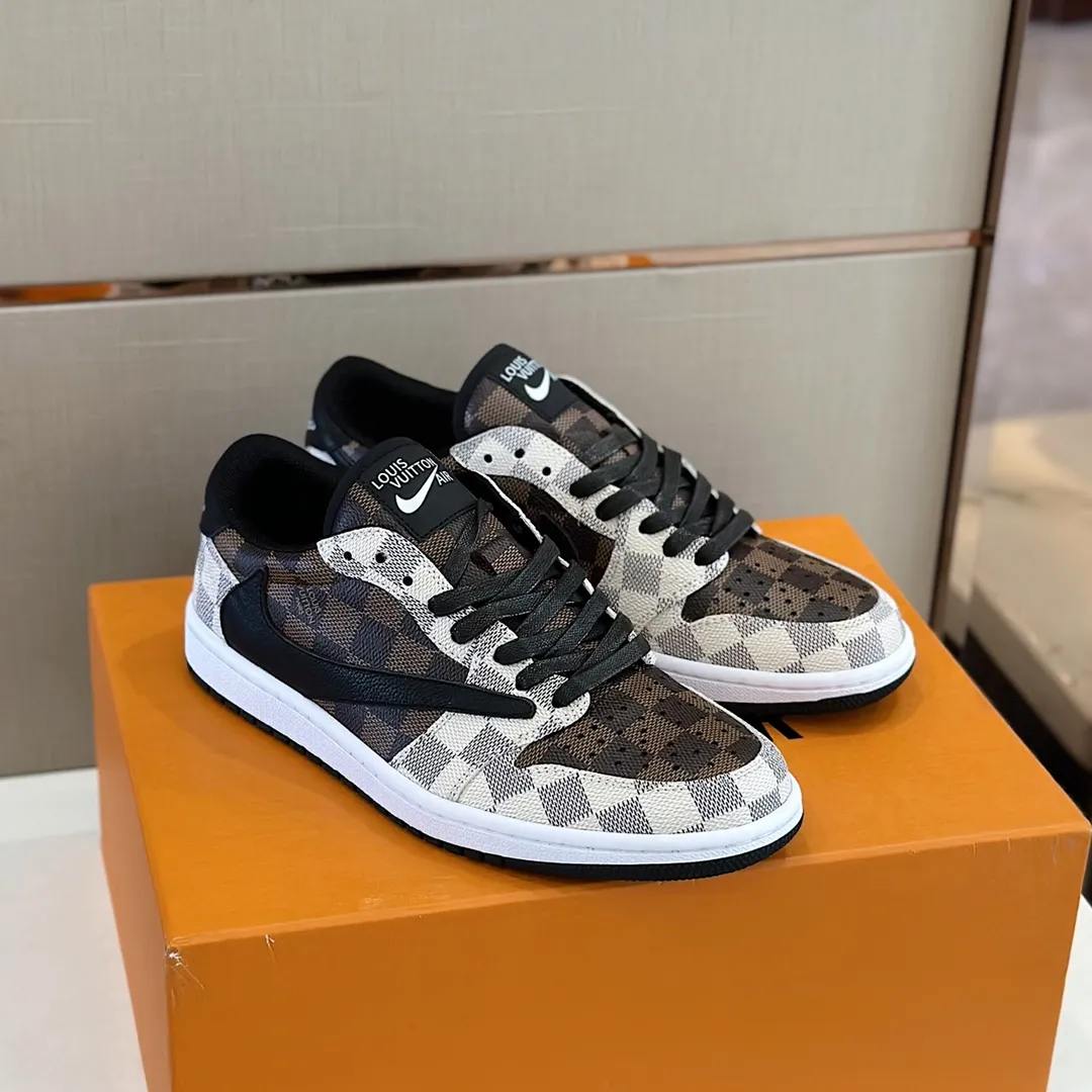 Men's shoes 💰p440 "*OUIS *UITTO* Nike" new original drawer box, co-branded low-top casual sneakers, this sneaker is completely made of denim canvas splicing leather, decorated with Louis Vuitton's iconic monogram and Damierl pattern with natural cowhide piping. The upper of this shoe combines LV’s most classic Monogram and Damier elements, giving it a sense of luxury and recognition! Size: 38-45
